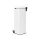 30 л. бял кош за боклук с педал Brabantia NewIcon