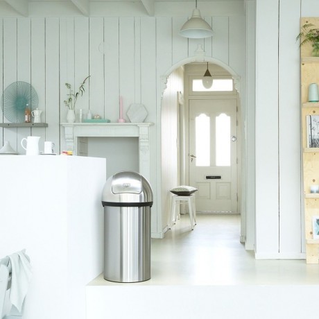 60 л. кош за отпадъци матиран инокс Brabantia от серия Push Bin