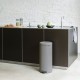 30 л. цвят минерално бетонно сиво кош за смет с педал Brabantia от серия NEW ICON