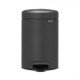 5 л. цвят минерално безкрайно сиво кош за смет с педал Brabantia от серия NEW ICON