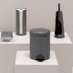 Държач за тоалетна хартия в цвят платина Brabantia от серия CLASSIC