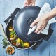 27 см черна керамична индукционна тенджера EMILE HENRY от серия DELIGHT 