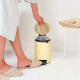 3 л цвят меко жълто кош за смет с педал Brabantia от серия NEWICON